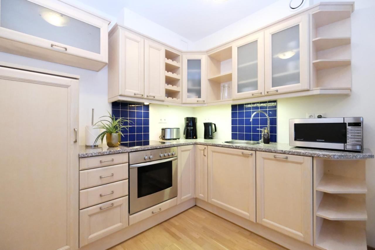 Tallinn City Apartments Roosikrantsi Esterno foto