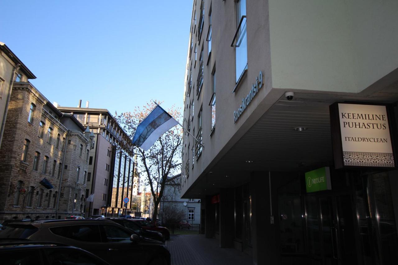 Tallinn City Apartments Roosikrantsi Esterno foto